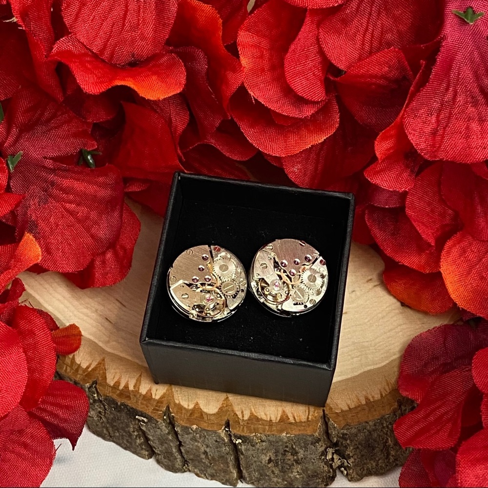 Gunmetal Steampunk Skeleton Clock Gears Cufflinks - Picture 15 of 16